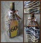 Dekoruotas butelis su skaičiumi 60